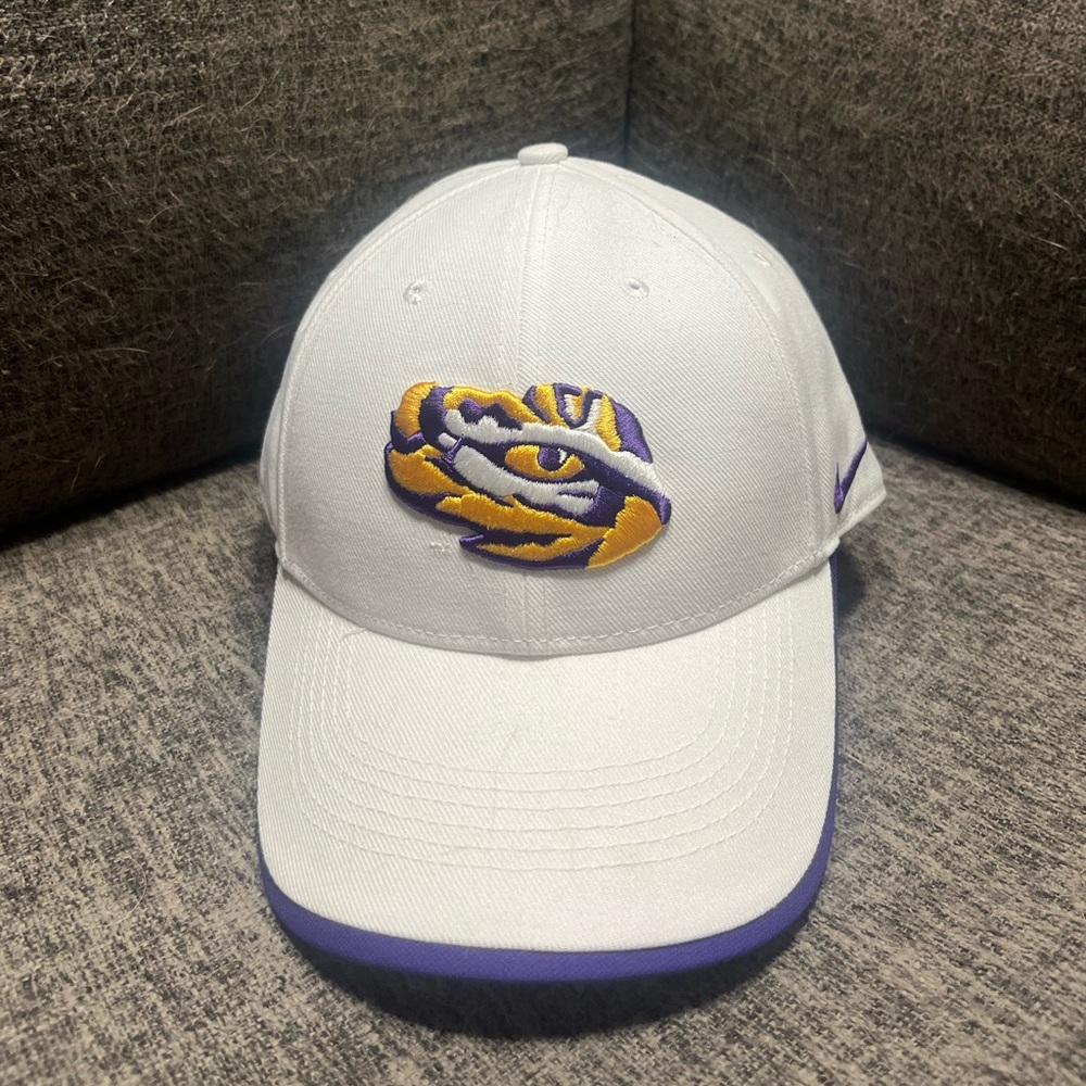 White LSU Tigers Hat - Nike Dri Fit - Picture 1 of 5